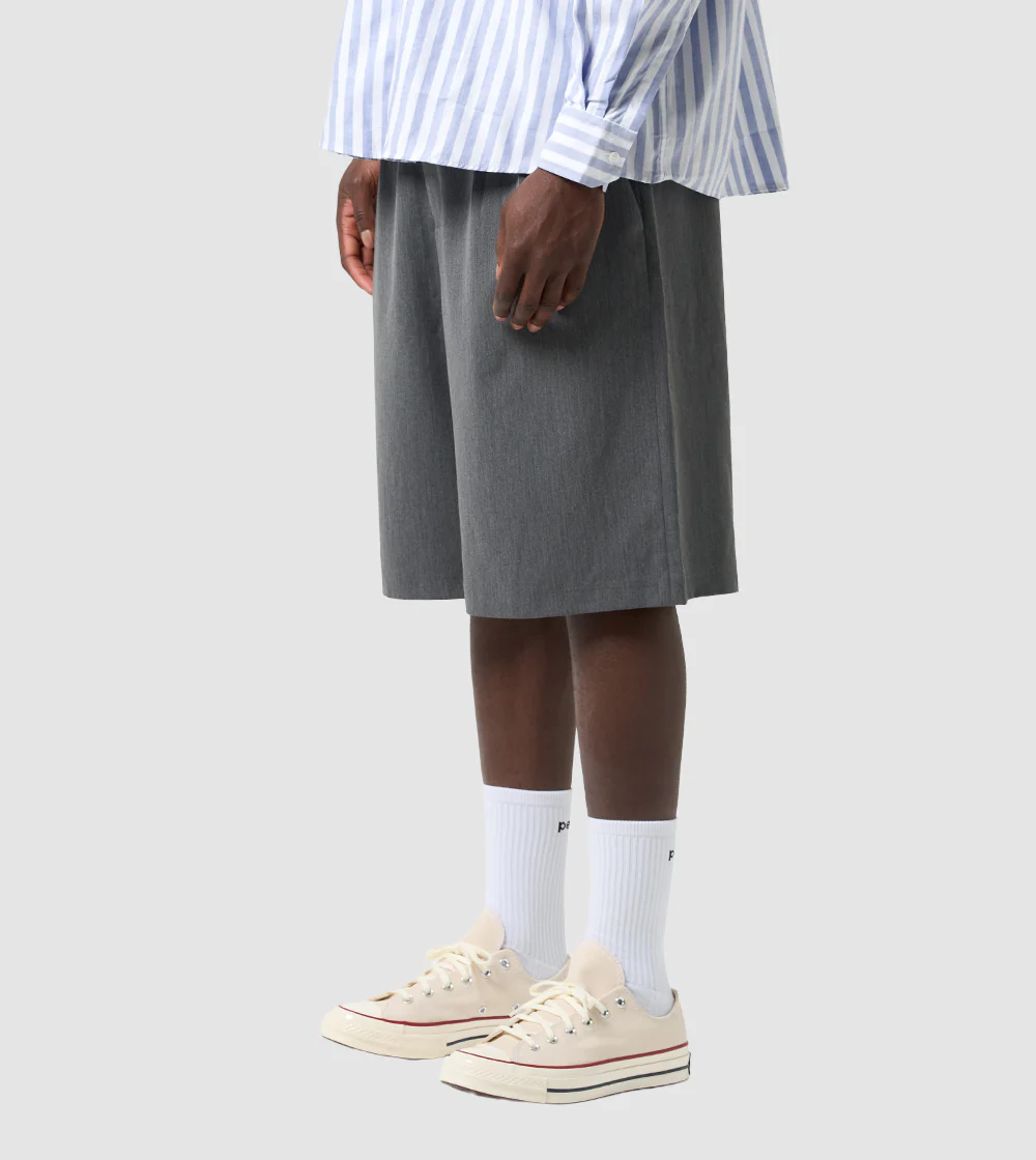 Pleated Shorts Black - Image 3